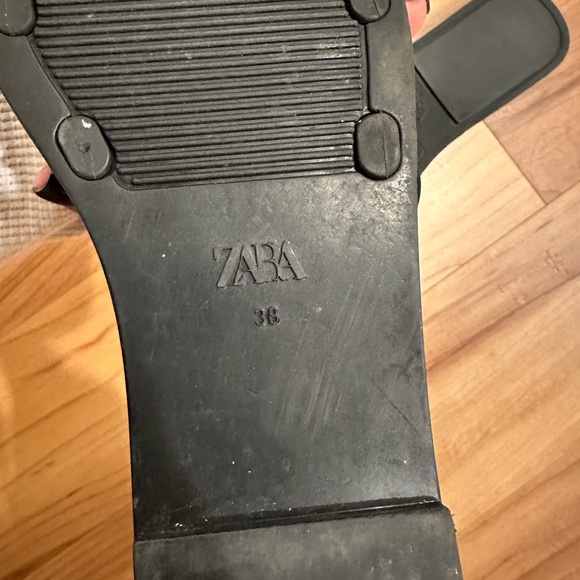 Zara Slides with crossover sandals - Picture 5 of 6
